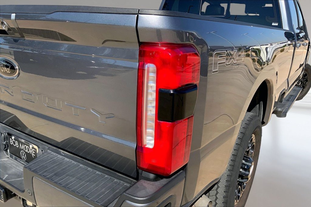 Used 2025 Ford F350 Lariat w/ Lariat Ultimate Package AWD/4WD image 28