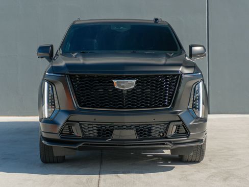 Used 2026 Cadillac Escalade V image 4
