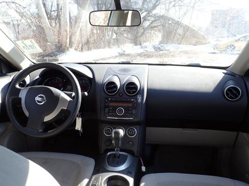 Used 2014 Nissan Rogue S image 24