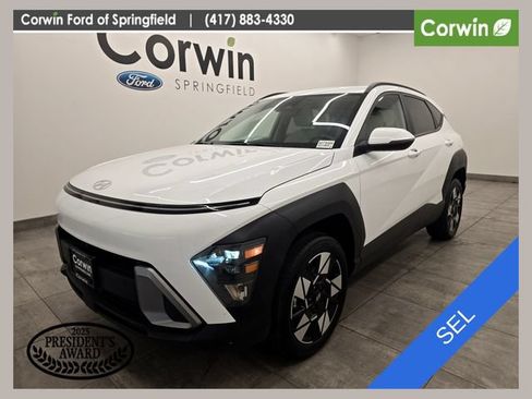 Used 2025 Hyundai Kona SEL AWD/4WD image 1