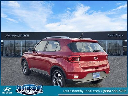 Certified 2023 Hyundai Venue SEL w/ Cargo Package image 8