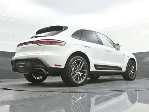 New 2026 Porsche Macan AWD/4WD image 36