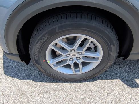 New 2026 Ford Explorer Active RWD image 46