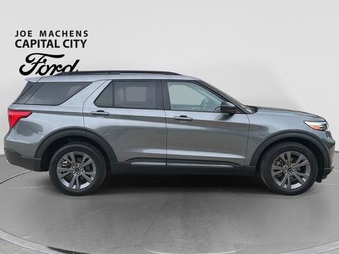 Used 2024 Ford Explorer XLT w/ Equipment Group 202A AWD/4WD image 3