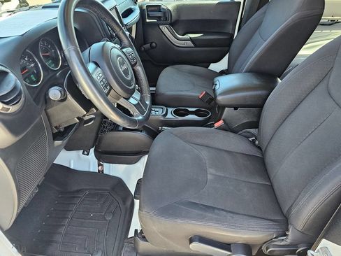 Used 2016 Jeep Wrangler Sport w/ Quick Order Package 24S AWD/4WD image 17