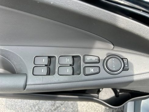 Used 2013 Hyundai Sonata Limited w/ Premium Pkg FWD image 23
