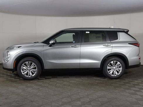 New 2026 Mitsubishi Outlander ES AWD/4WD image 16