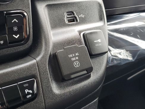 Used 2025 RAM ProMaster 2500 w/ Quick Order Package 22G SLT image 18