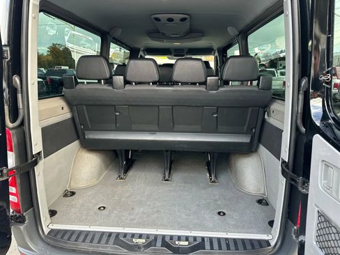 Used 2014 Mercedes-Benz Sprinter 2500 image 27