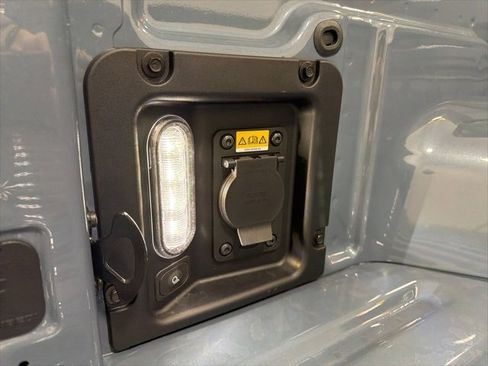 New 2025 Ford Maverick XLT w/ XLT Luxury Package image 39