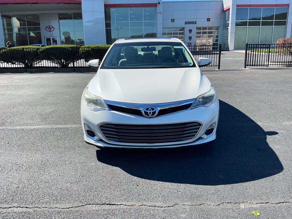 Used 2013 Toyota Avalon XLE Premium FWD image 2