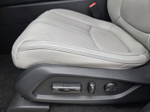 Certified 2024 Honda Pilot Touring image 20