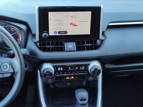 Used 2024 Toyota RAV4 XLE image 28