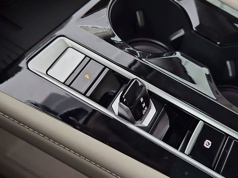 New 2026 Volkswagen Atlas SEL Premium R-Line AWD/4WD image 33