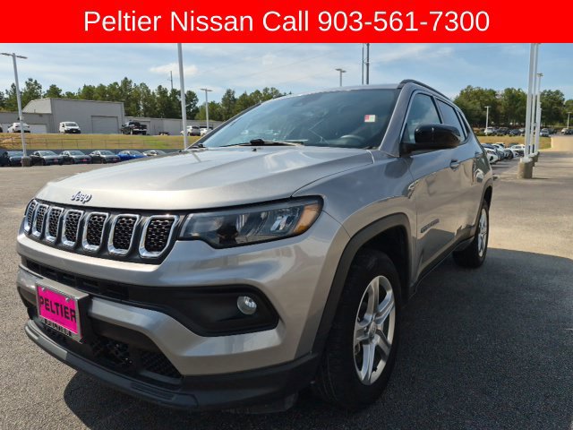 Used 2024 Jeep Compass Latitude AWD/4WD image 1