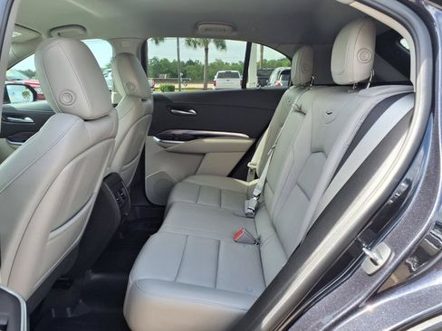 Used 2022 Cadillac XT4 Luxury FWD image 24