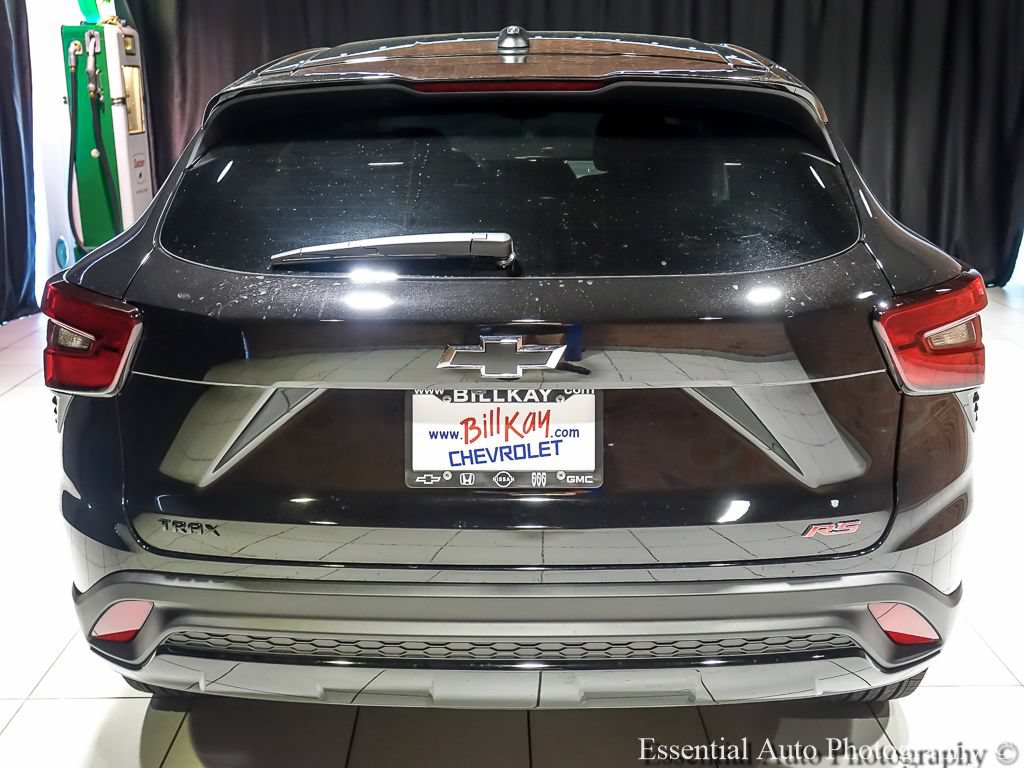New 2026 Chevrolet Trax RS w/ Sunroof Package FWD image 7