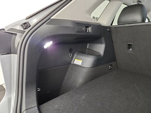 Certified 2025 Volkswagen Tiguan SE AWD/4WD image 37