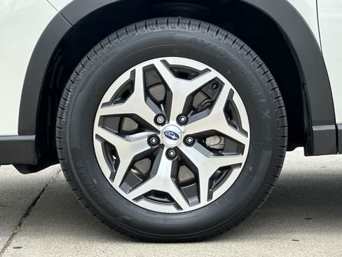 Certified 2023 Subaru Forester Premium AWD/4WD image 25