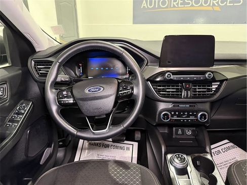 Used 2024 Ford Escape Active image 18
