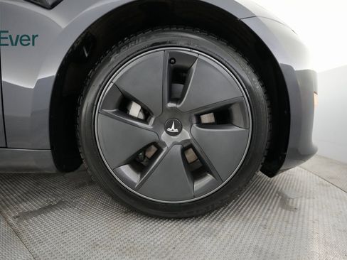 Used 2023 Tesla Model 3 Standard Range image 19