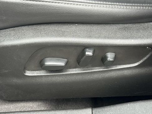 Used 2023 Cadillac XT4 Premium Luxury image 21