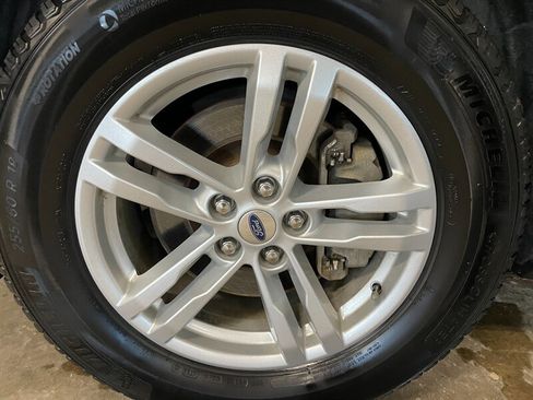 Used 2022 Ford Explorer 4WD w/ Class IV Trailer Tow Package image 30