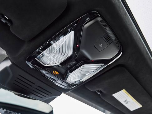 Used 2026 BMW X7 M60i image 86