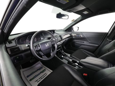 Used 2016 Honda Accord Sport image 10