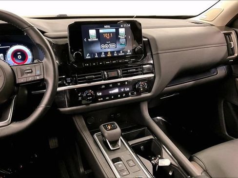 Used 2025 Nissan Pathfinder Platinum w/ Cargo Package AWD/4WD image 7