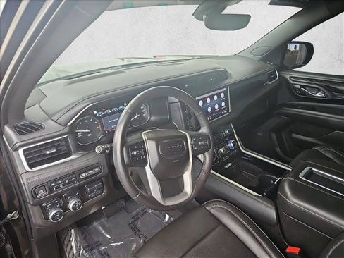 Used 2021 GMC Yukon Denali w/ Denali Ultimate Package AWD/4WD image 10