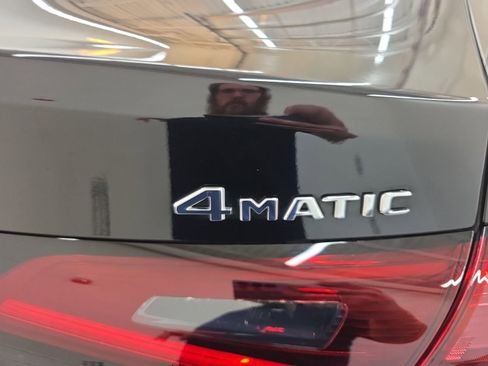 Used 2024 Mercedes-Benz GLC 300 4MATIC image 14