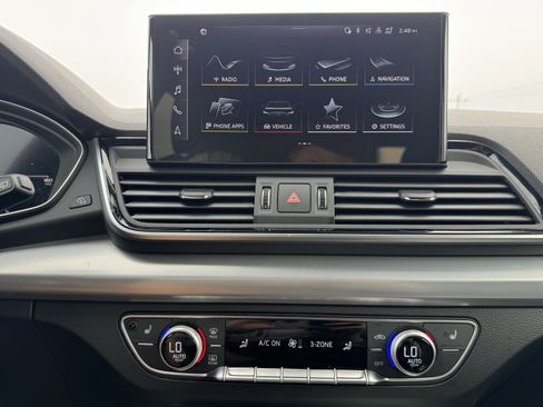 Used 2025 Audi Q5 2.0T Premium image 12