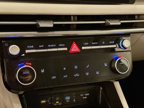 Used 2025 Hyundai Tucson SEL AWD/4WD image 24