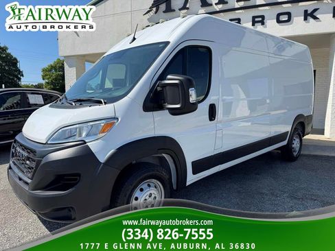 Used 2023 RAM ProMaster 2500 image 2