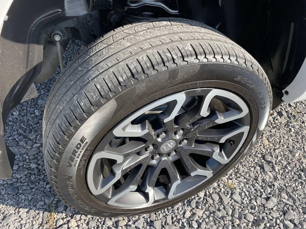 Used 2025 RAM 1500 Limited AWD/4WD image 23