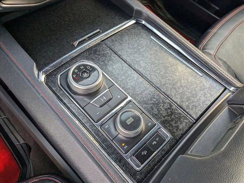 Used 2023 Ford Expedition Limited AWD/4WD image 12