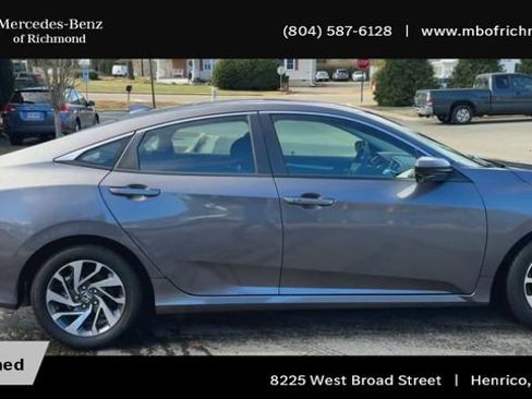 Used 2018 Honda Civic EX image 3