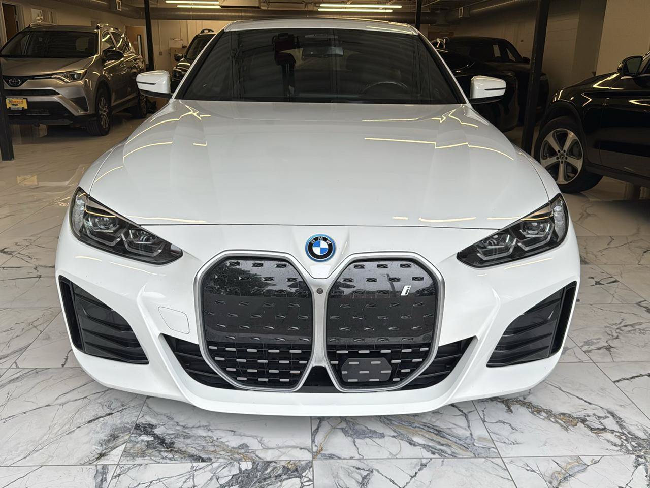 Used 2024 BMW i4 eDrive40 w/ M Sport Package RWD image 2