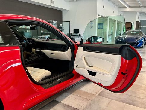 Used 2022 Porsche 911 GT3 image 27