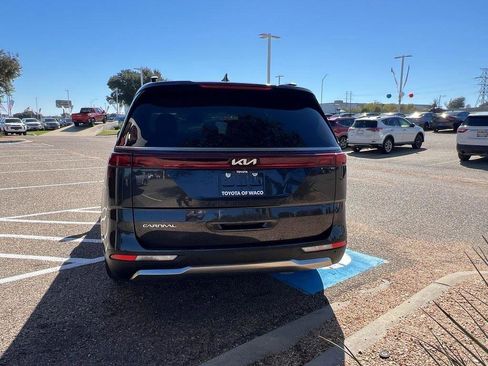 Used 2024 Kia Carnival SX image 4