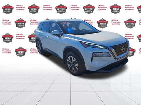 Certified 2021 Nissan Rogue SV image 5