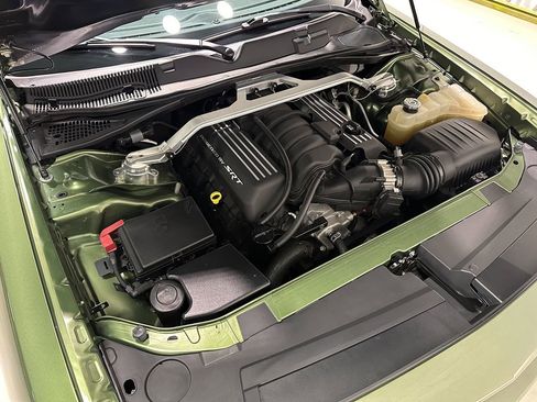 Used 2018 Dodge Challenger R/T Scat Pack RWD image 3