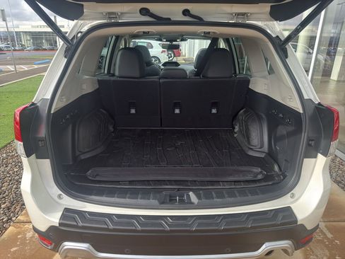 Used 2023 Subaru Forester Touring image 19