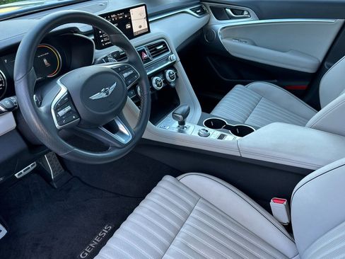 Used 2023 Genesis G70 2.0T w/ Sport Prestige Package image 10