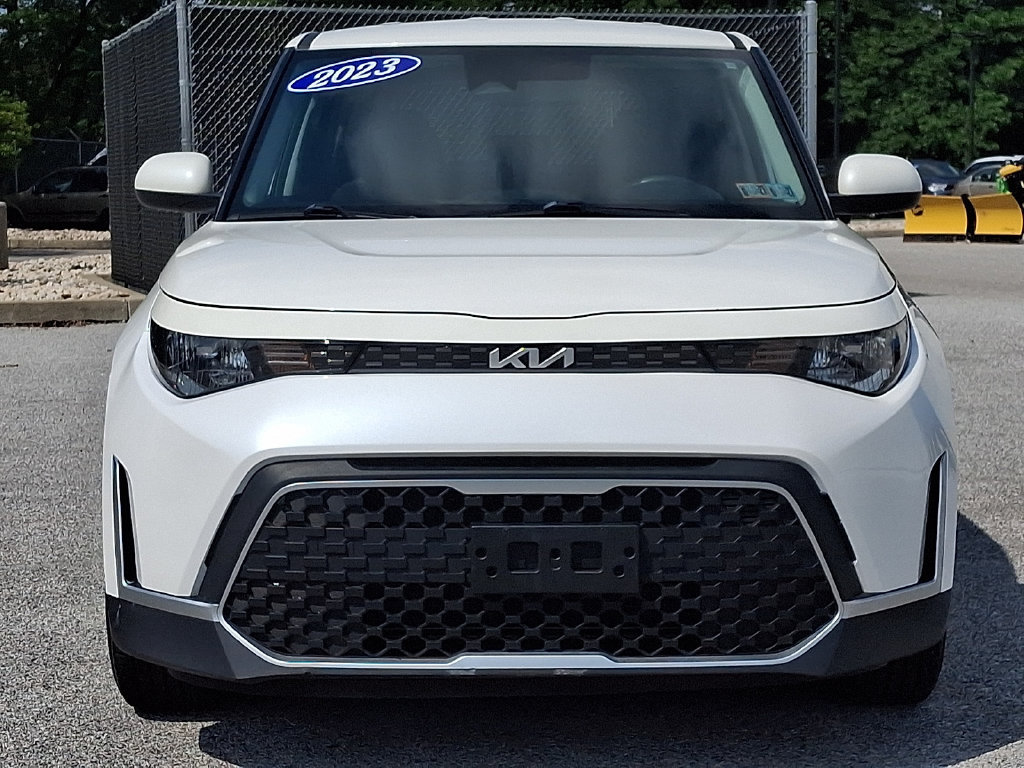 Used 2023 Kia Soul LX w/ LX Technology Package FWD image 5