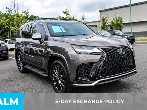 Used 2023 Lexus LX 600 F Sport w/ Accessory Package (Z1) AWD/4WD image 3