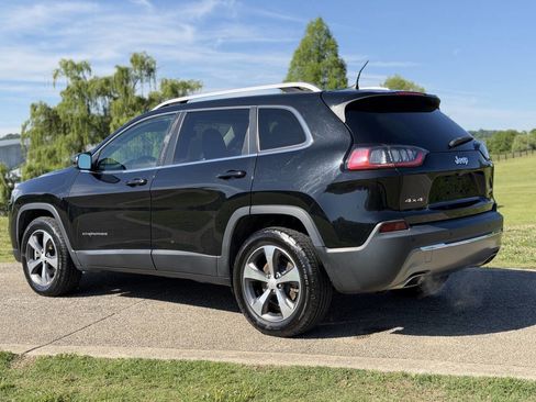 Used 2019 Jeep Cherokee Limited AWD/4WD image 10