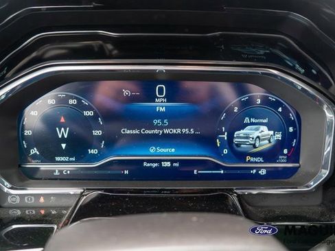 Used 2023 Chevrolet Silverado 1500 LT image 18