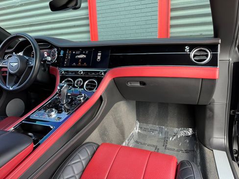Used 2020 Bentley Continental GT V8 First Edition image 16